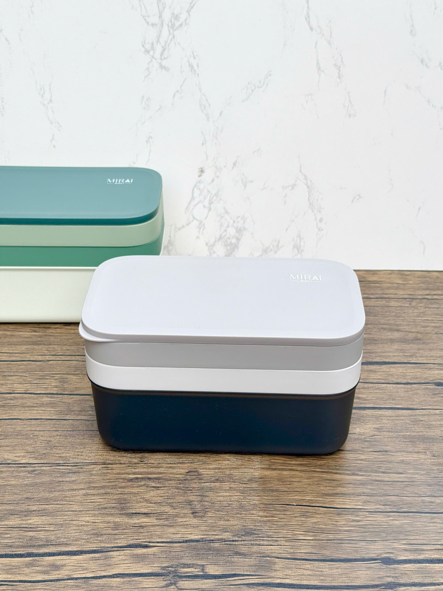 Hộp 2 Khay Đá Silicon Có Nắp Đậy & Khay Trữ Đá Mirai