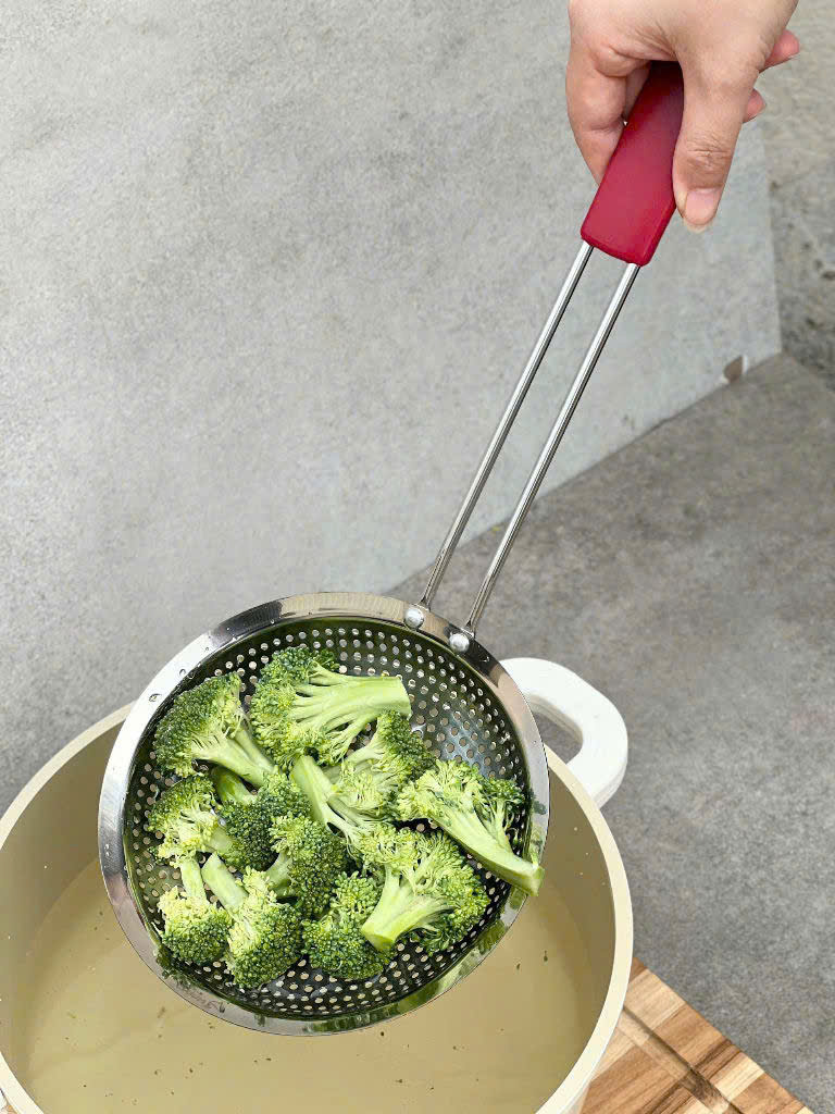 Muôi lỗ inox nguyên khối cỡ lớn 16.5cm
