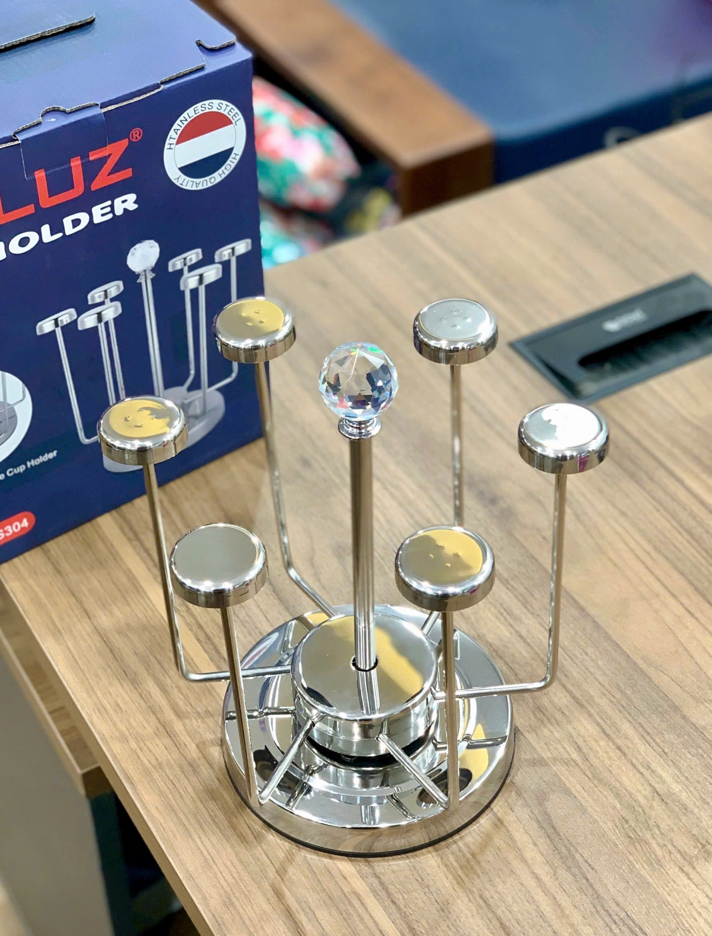 GIÁ ÚP CỐC XOAY 360 ĐỘ GALUZ