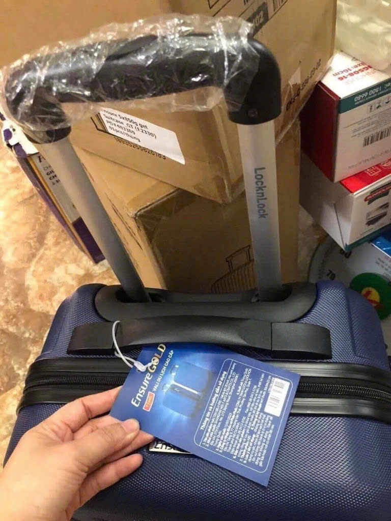 Vali Lock&Lock 20inch LTZ615 hàng quà tặng Ensure