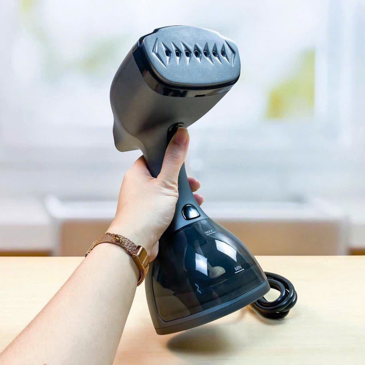 BÀN LÀ HƠI NƯỚC CẦM TAY LEBENLANG ĐỨC LBD528