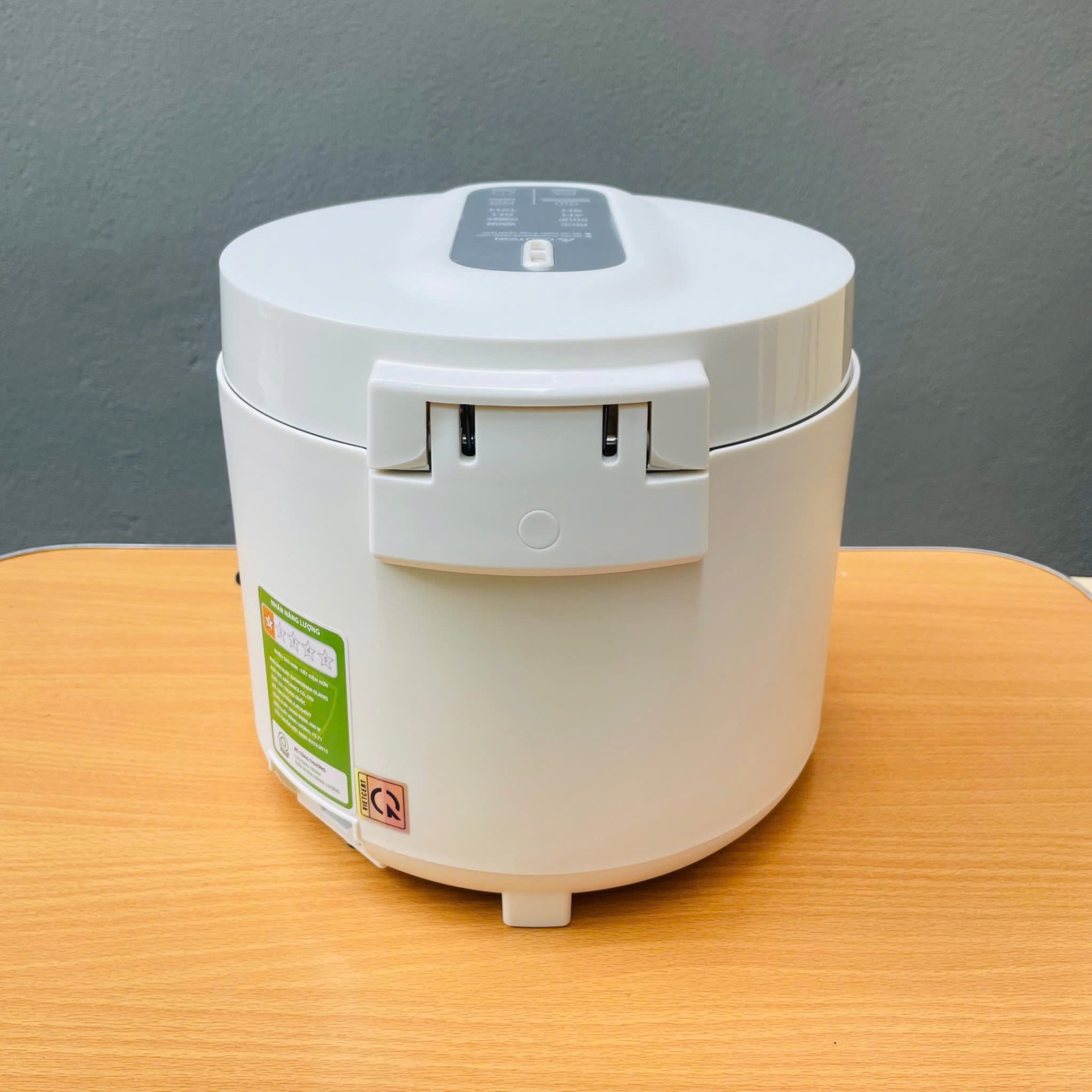 Nồi cơm điện Lock&Lock Bianco Smart rice cooker 1L Màu ngà EJR364IVY