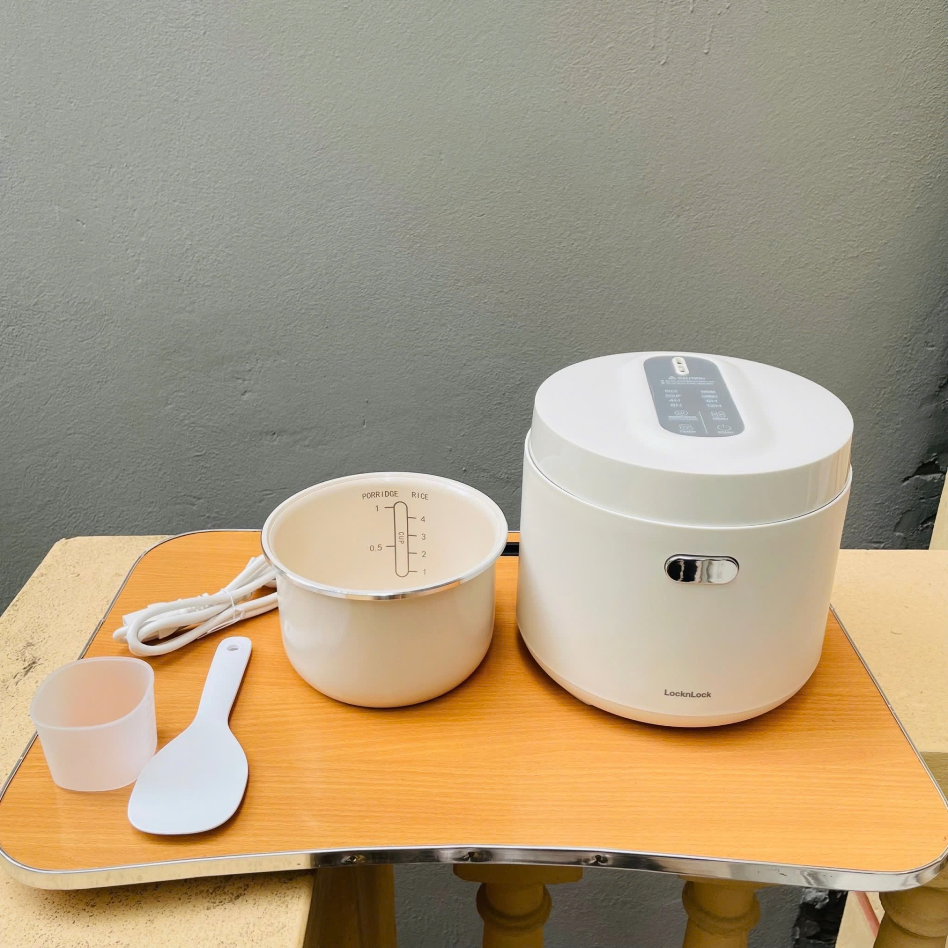 Nồi cơm điện Lock&Lock Bianco Smart rice cooker 1L Màu ngà EJR364IVY