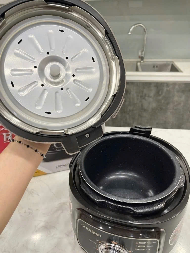NỒI ÁP SUẤT ĐIỆN KALPEN P1 DUNG TÍCH 2,5L