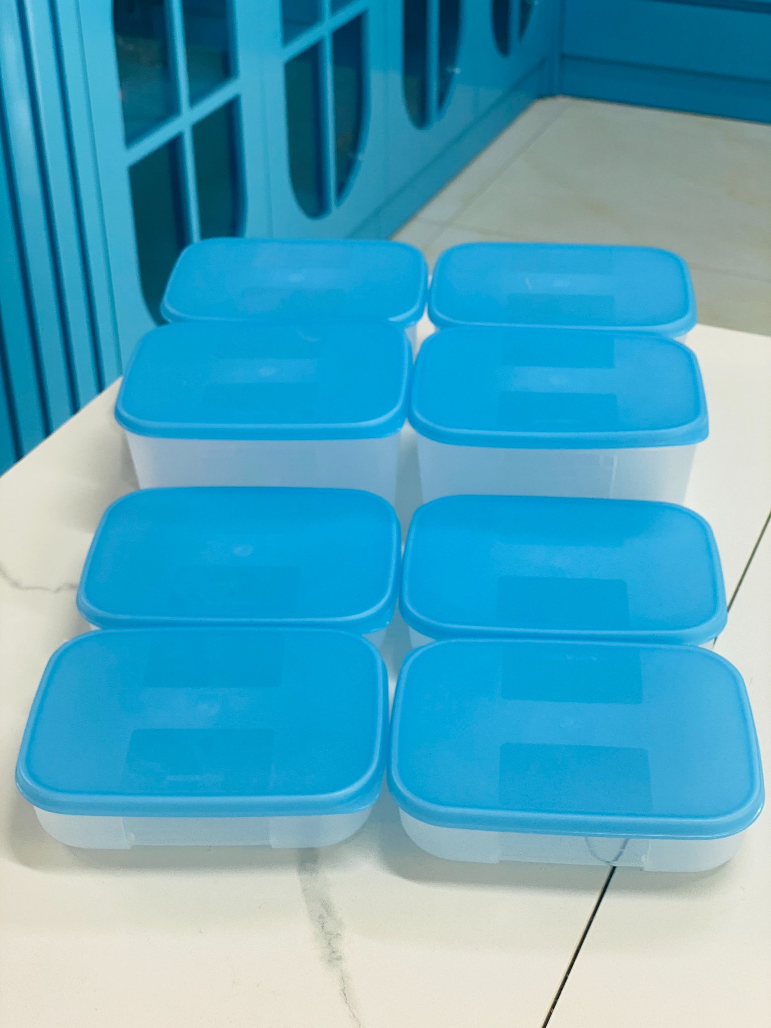 Set 8 hộp TUPPERWARE dẹt ngăn đông màu xanh