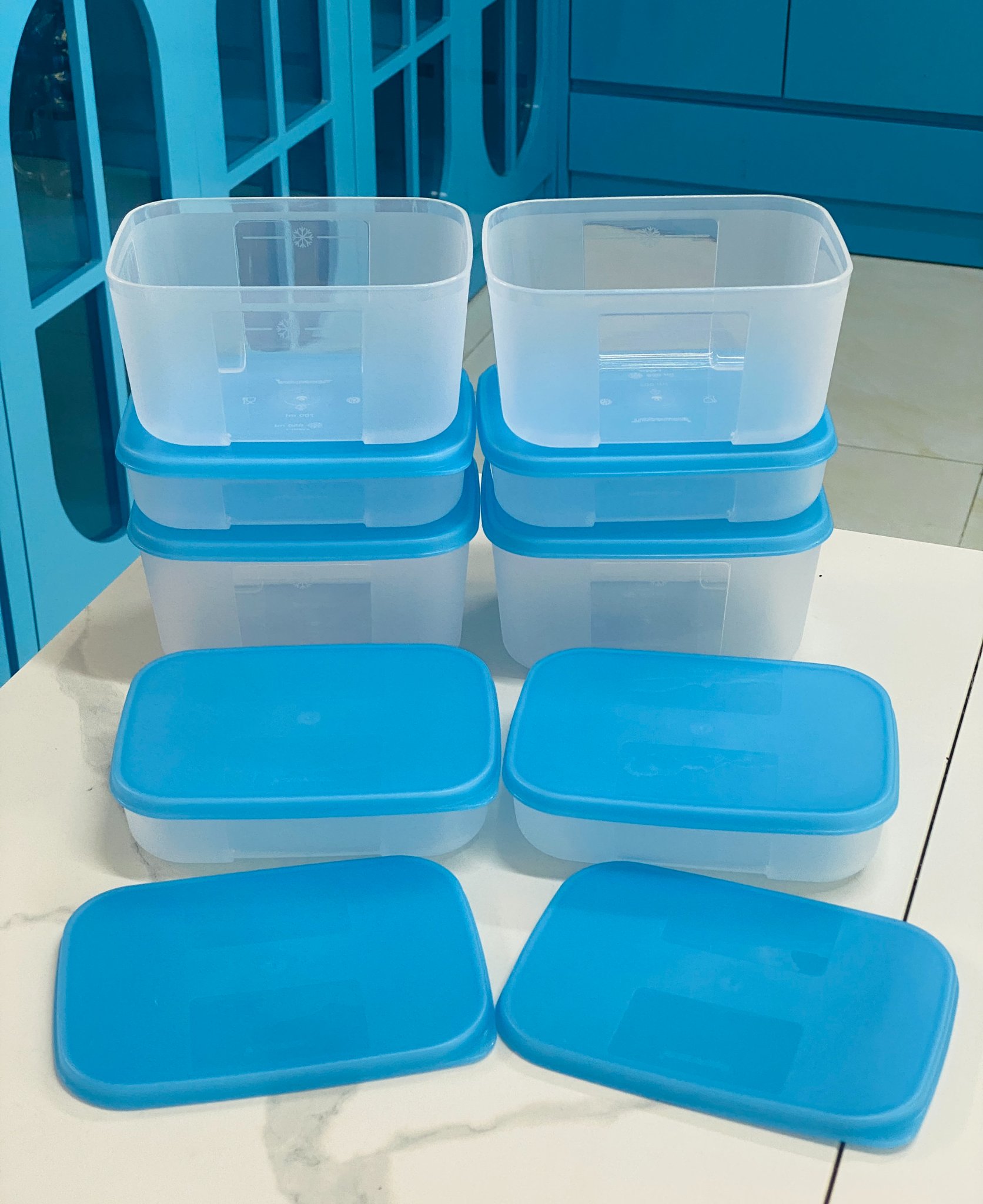 Set 8 hộp TUPPERWARE dẹt ngăn đông màu xanh