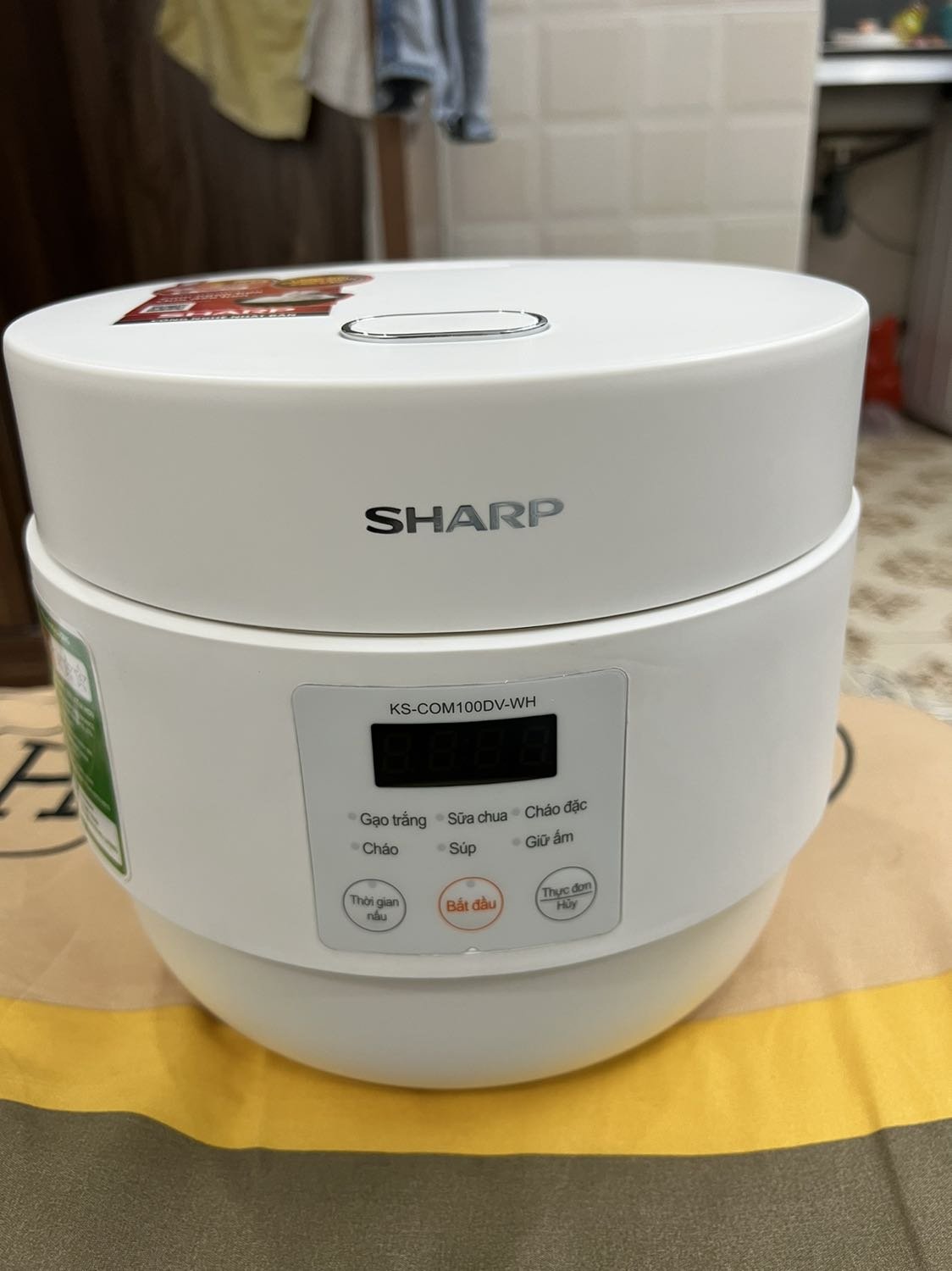 Nồi cơm điện tử Sharp 1L