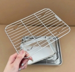 KHAY INOX CHỮ NHẬT KÈM VỈ LƯỚI – CỨU TINH CHỊ EM ĐAM MÊ CHIÊN RÁN!