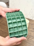 Hộp 2 Khay Đá Silicon Có Nắp Đậy & Khay Trữ Đá Mirai