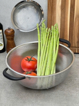 Rổ inox liền khối 2 tay cầm có chân Kaiyo