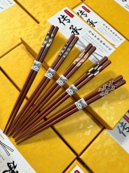 Set 10 đôi đũa gỗ ÓC CHÓ Nhật Bản